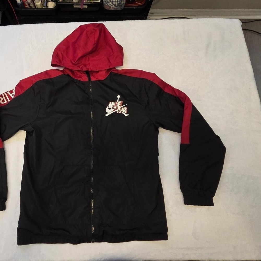 Nike Air Jordan Hooded Windbreaker Jacket‎ Black Red Full Zip teens 13-15yrs XL